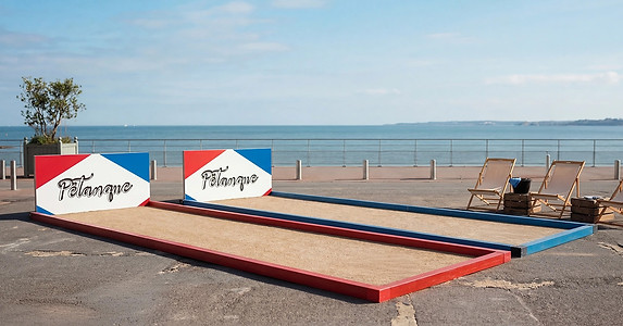 terrain-de-petanque-plage.jpg