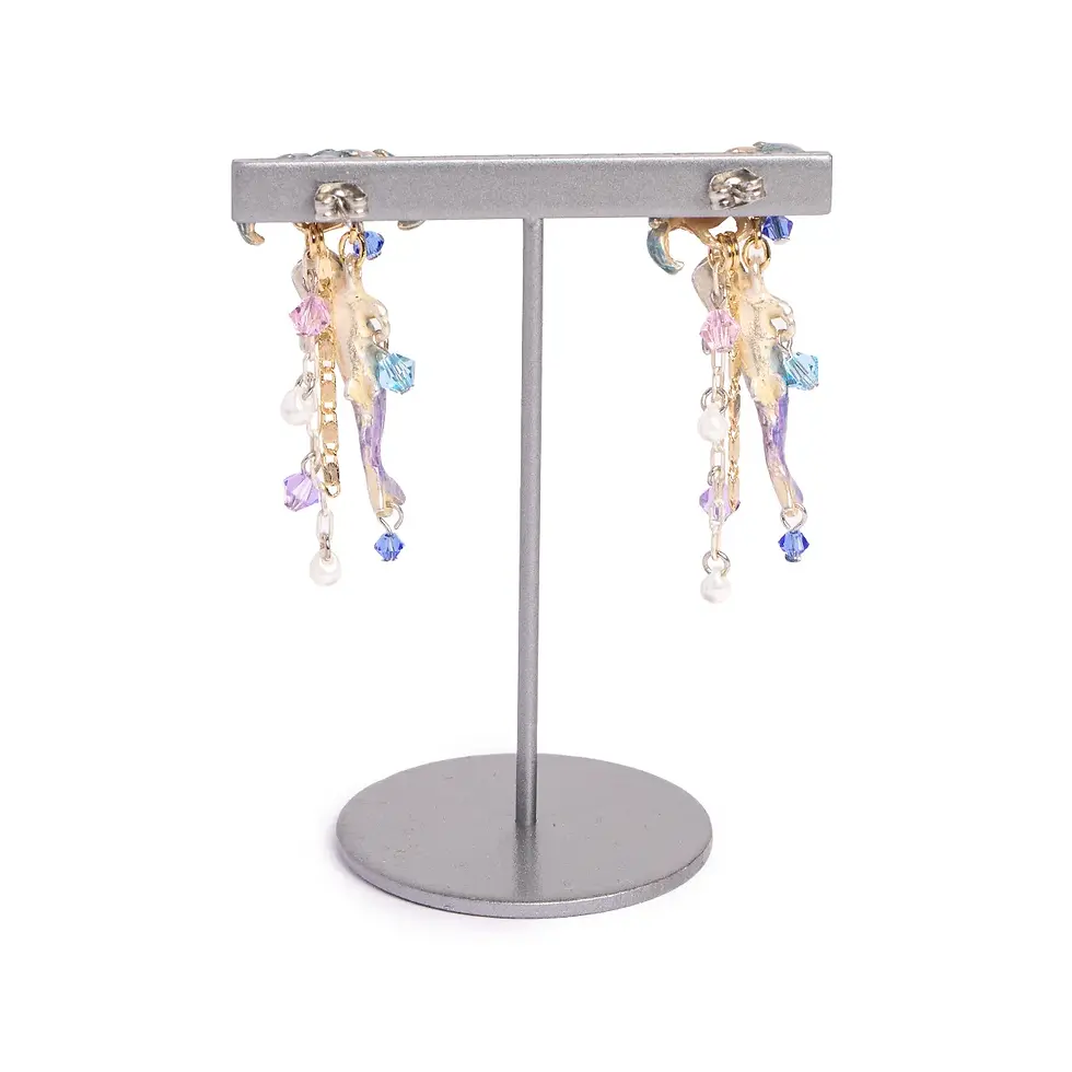 サムネイル： パルナートポック（Palnart Poc )蒼海を呑むピアス