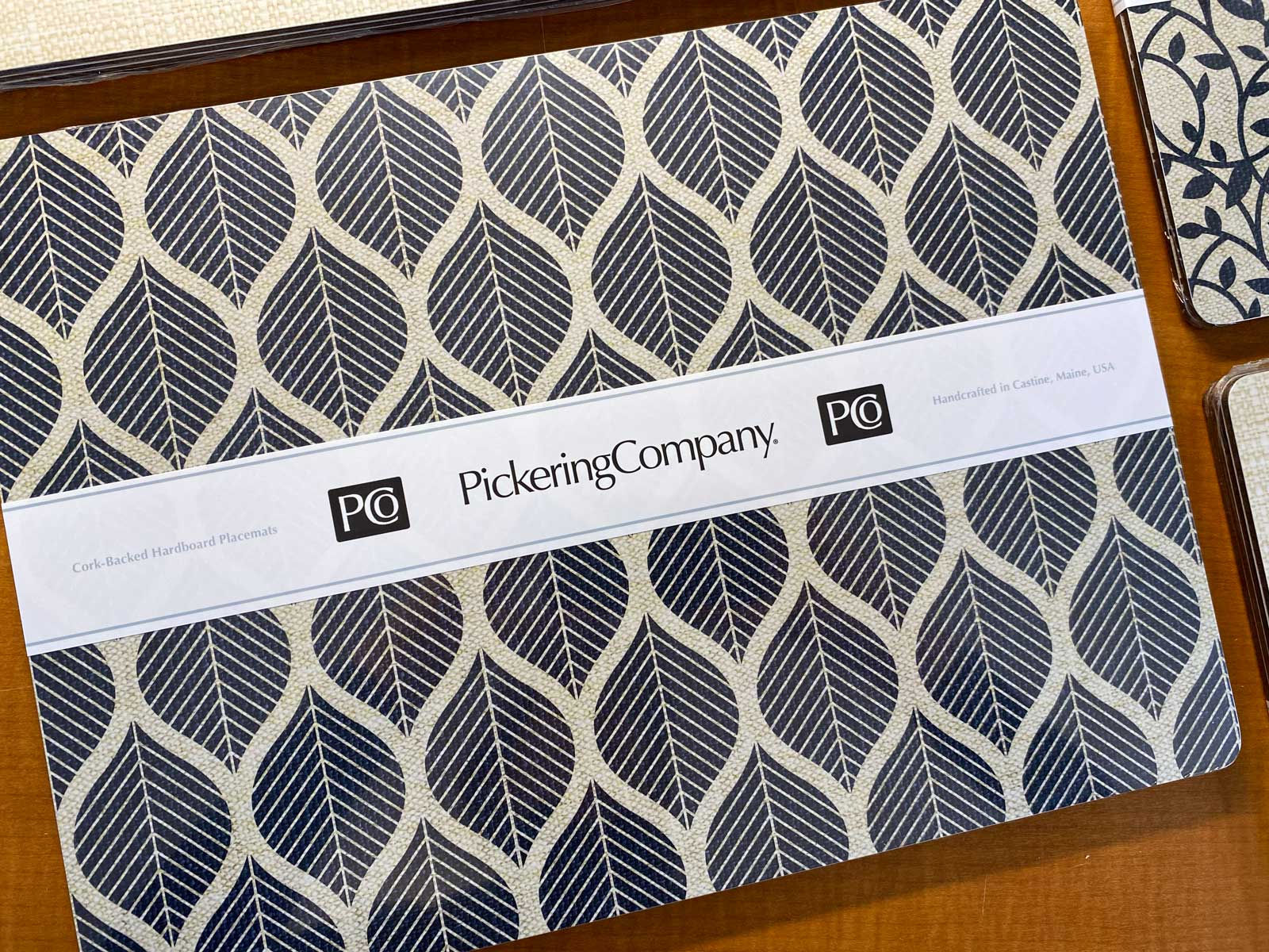 Factory 2nd - Set of 2 Faux Fabric 'Leaf Pattern' Navy Placemats