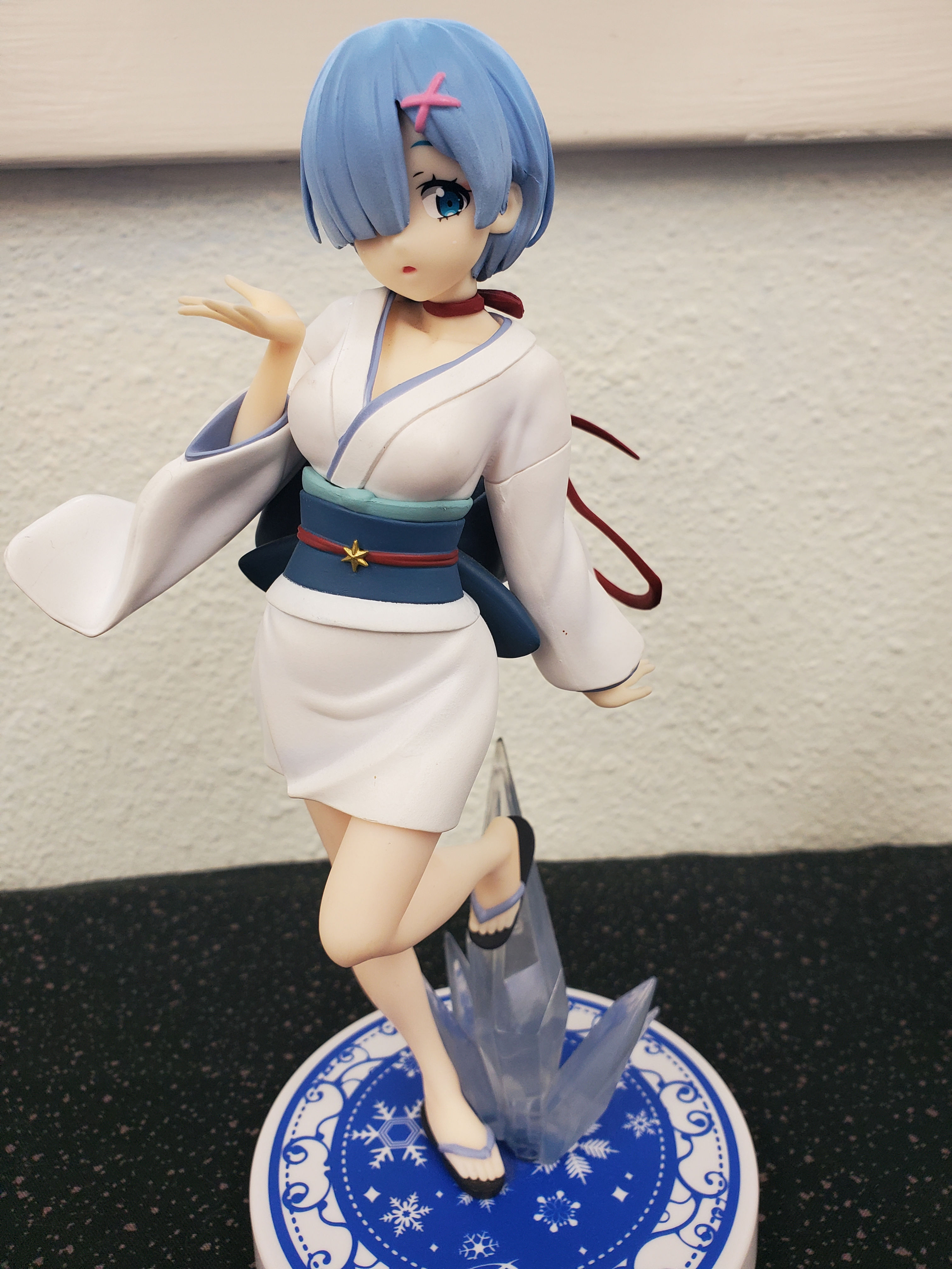 Re:Zero Rem SSS Figure Snow Girl