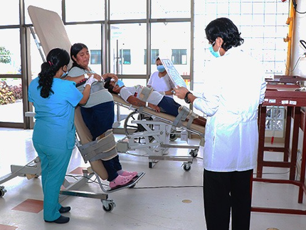 Minsa llama a prevenir lesiones medulares ante alta demanda de atención en el INR