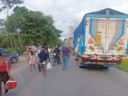 Bloqueos en Piura obligan a empresas de transporte a suspender rutas hacia el norte del país