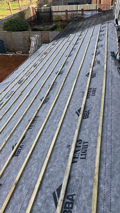 Roofing material with wooden battens