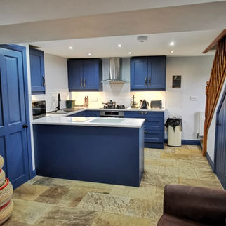 Bespoke fitted wardrobes and storage units in contemporary interior