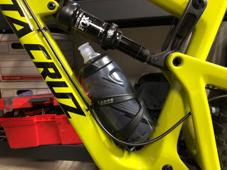 How to: Affordable Water Bottle / Cage Setup for Full Suspension Bikes