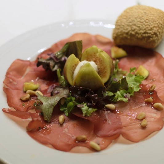 Bresaola met warme vijg