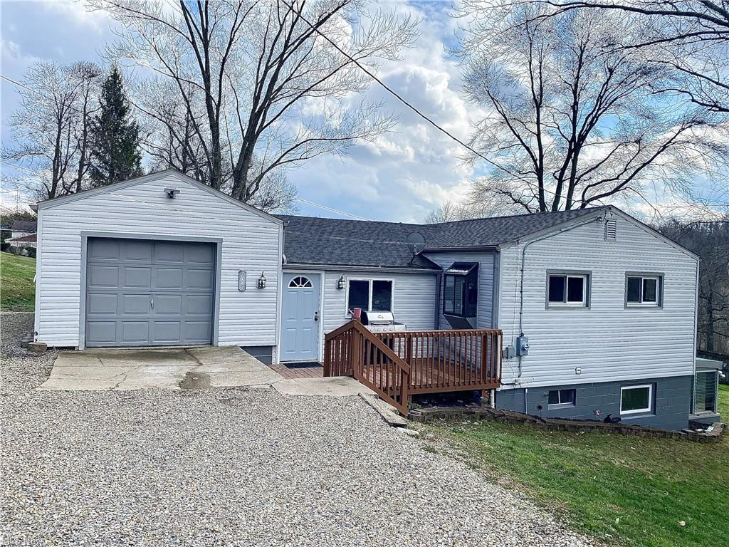 6055 Pleasant Lake Dr. SE East Sparta, OH