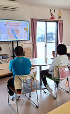 LINE_ALBUM_ホームページ用_241204_4_edited.jpg