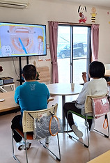 LINE_ALBUM_ホームページ用_241204_4_edited.jpg