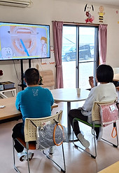 LINE_ALBUM_ホームページ用_241204_4_edited.jpg