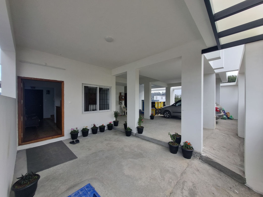 Covered parking, Bon Sejour, secure parking"