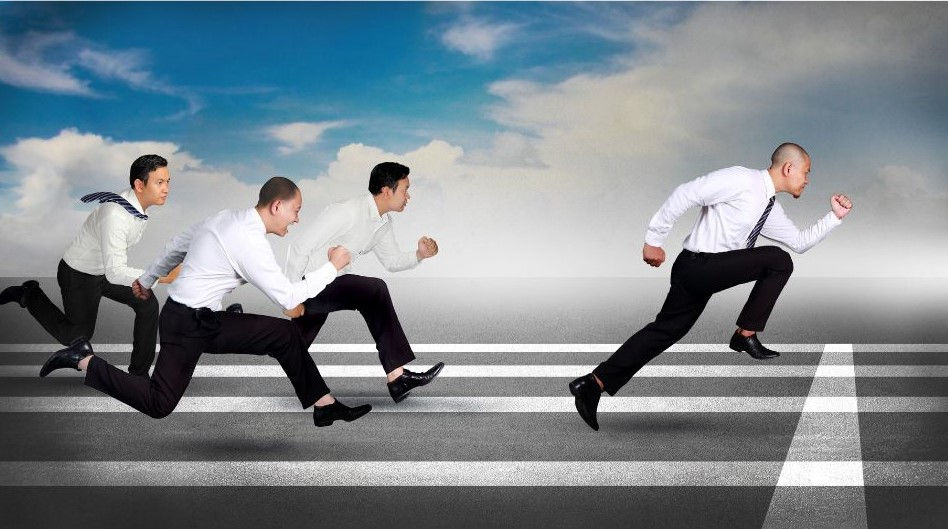 4 Männer rennen um die Wette