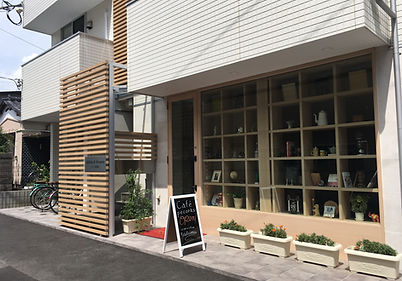 店舗兼共同住宅 （さいたま市南区）
2017年1月　木造 3階建

1LDK×4世帯、店舗×1世帯　