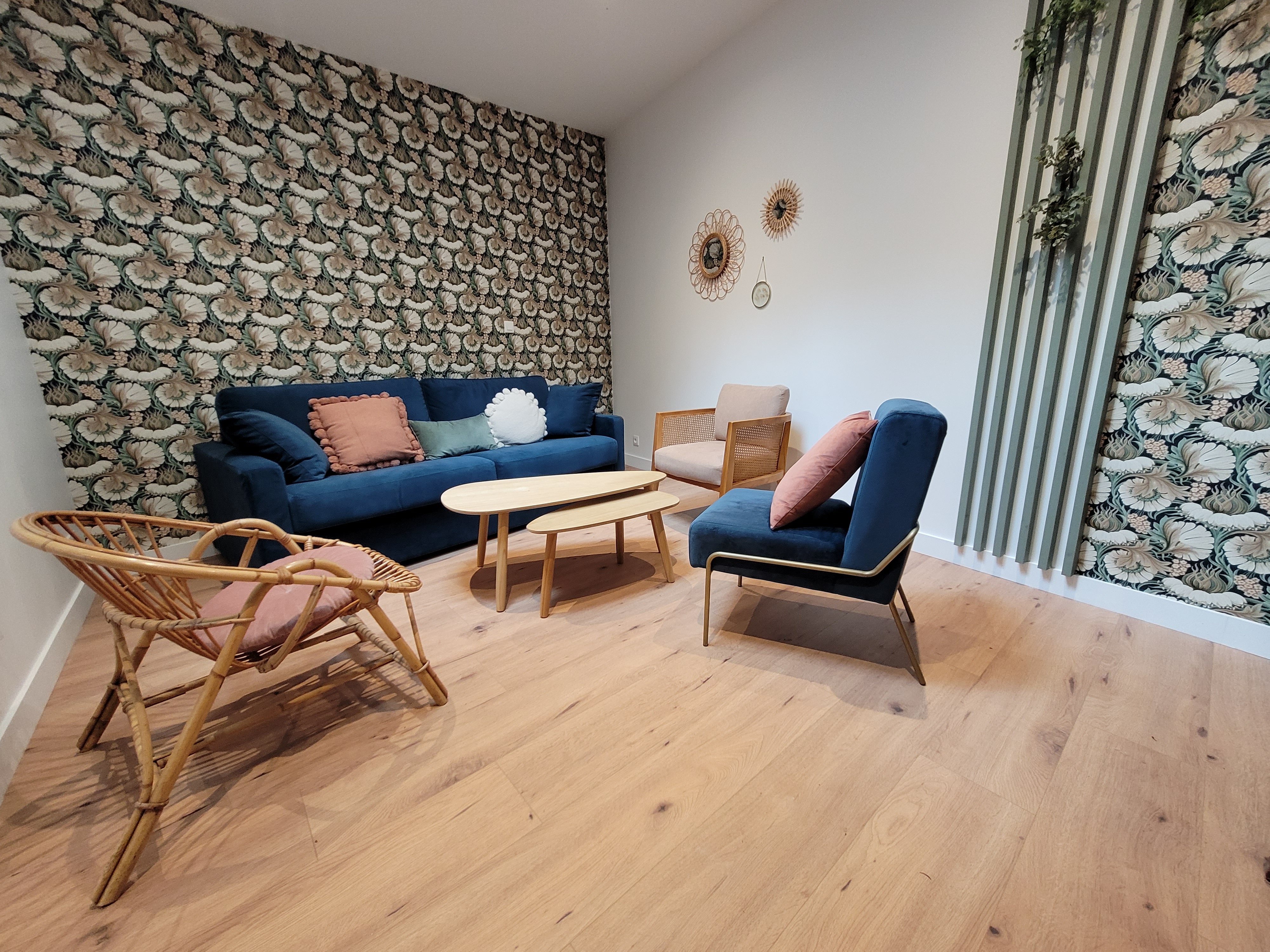 Good Place Coworking — Cabine esthétique / bien-être · Bureau / cabinet