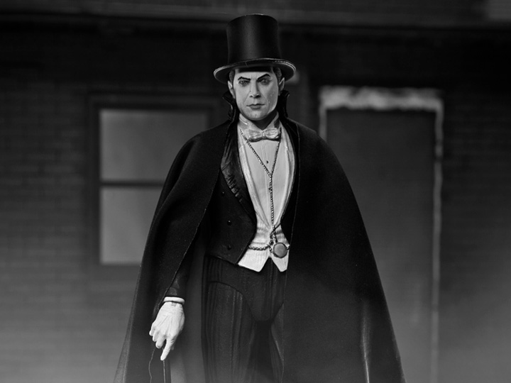 NECA Universal Monsters Ultimate Black-and-White Dracula, Carfax Abbey