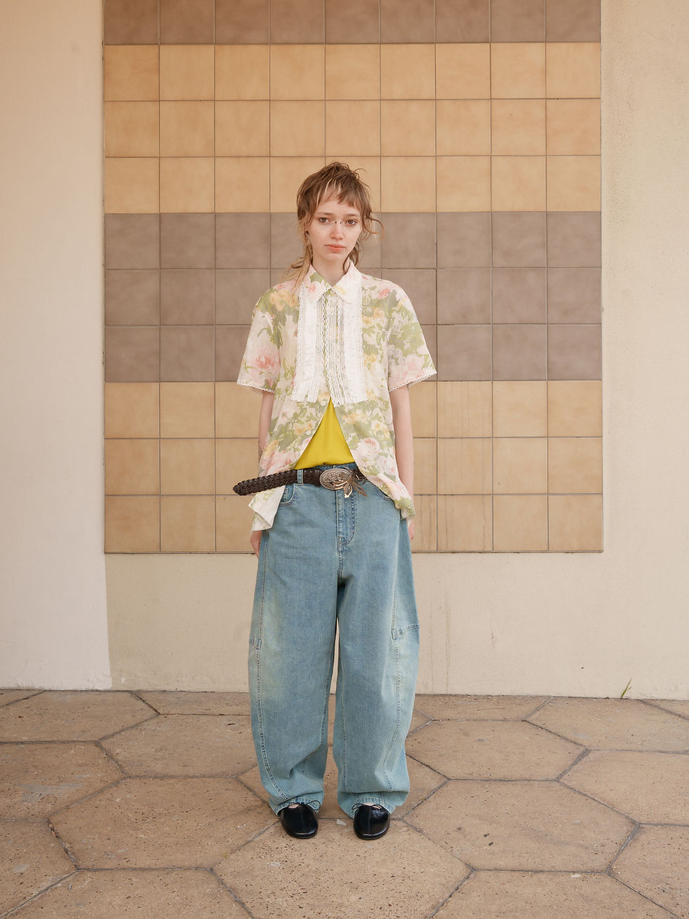 サムネイル： FLORAL PRINT LACE TRIM SHIRT