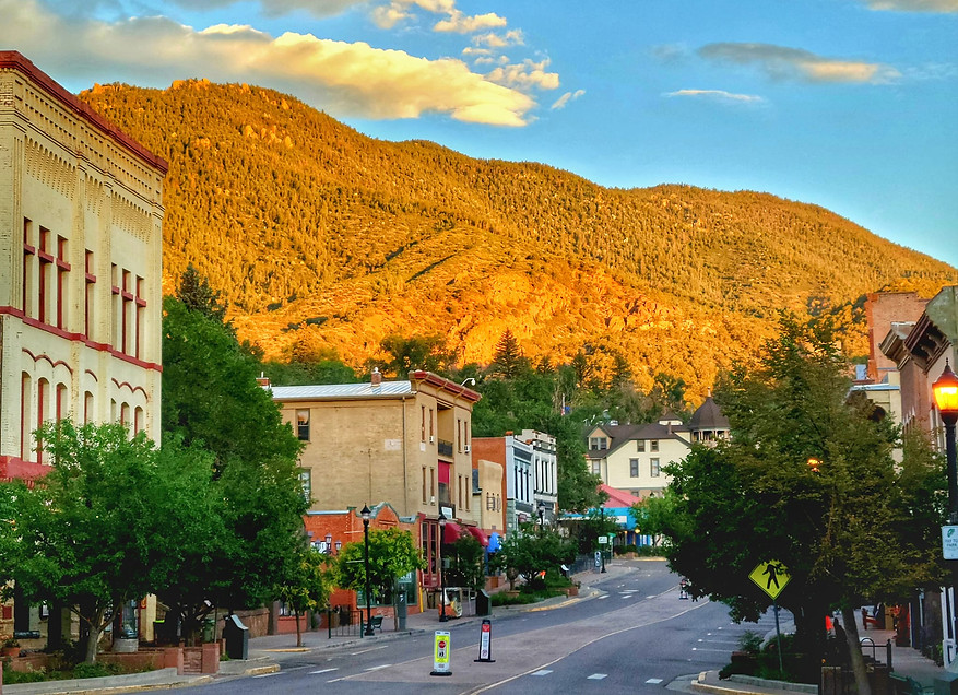 I love manitou springs.jpg