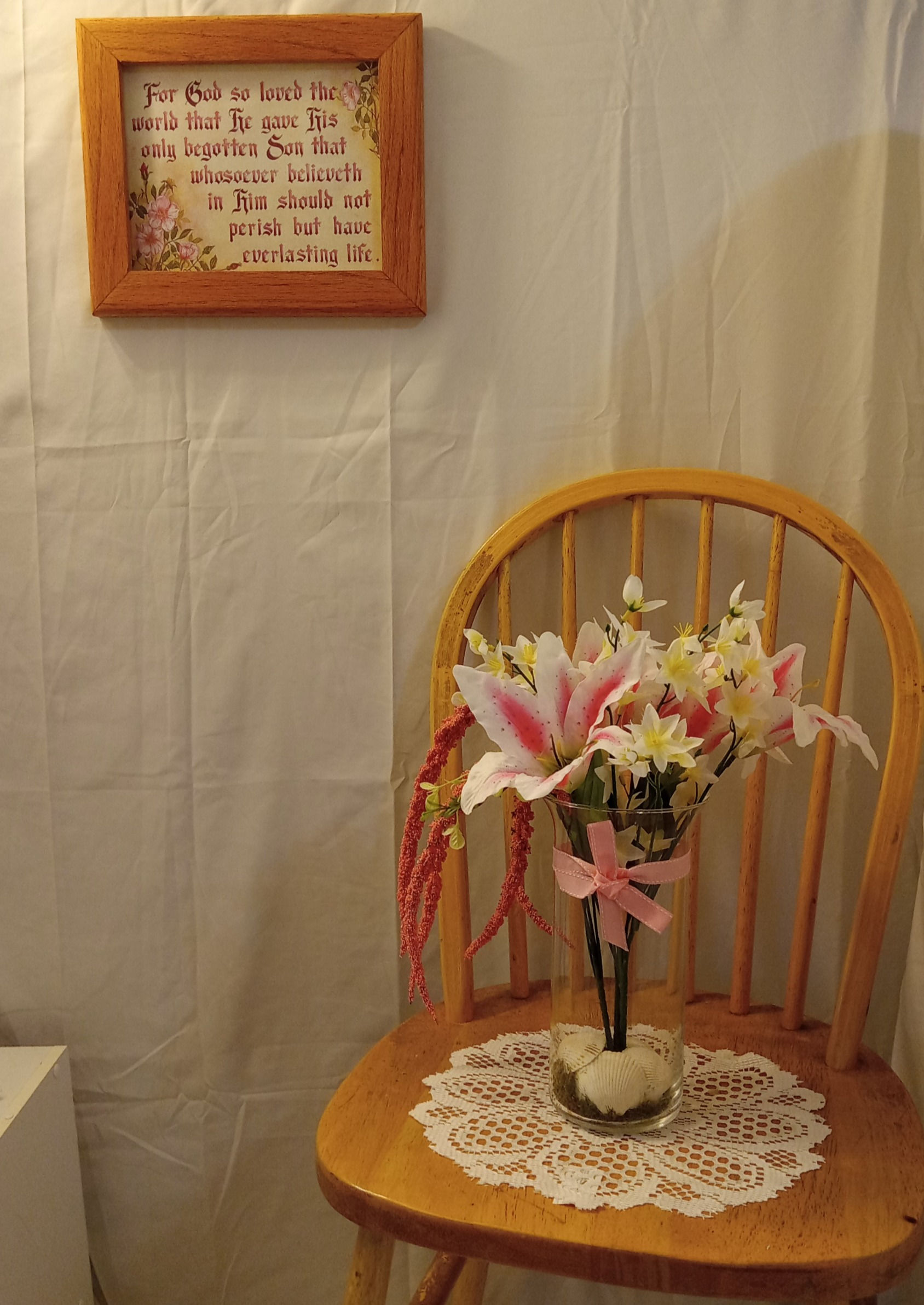 God So Loved The World And Lilies Set