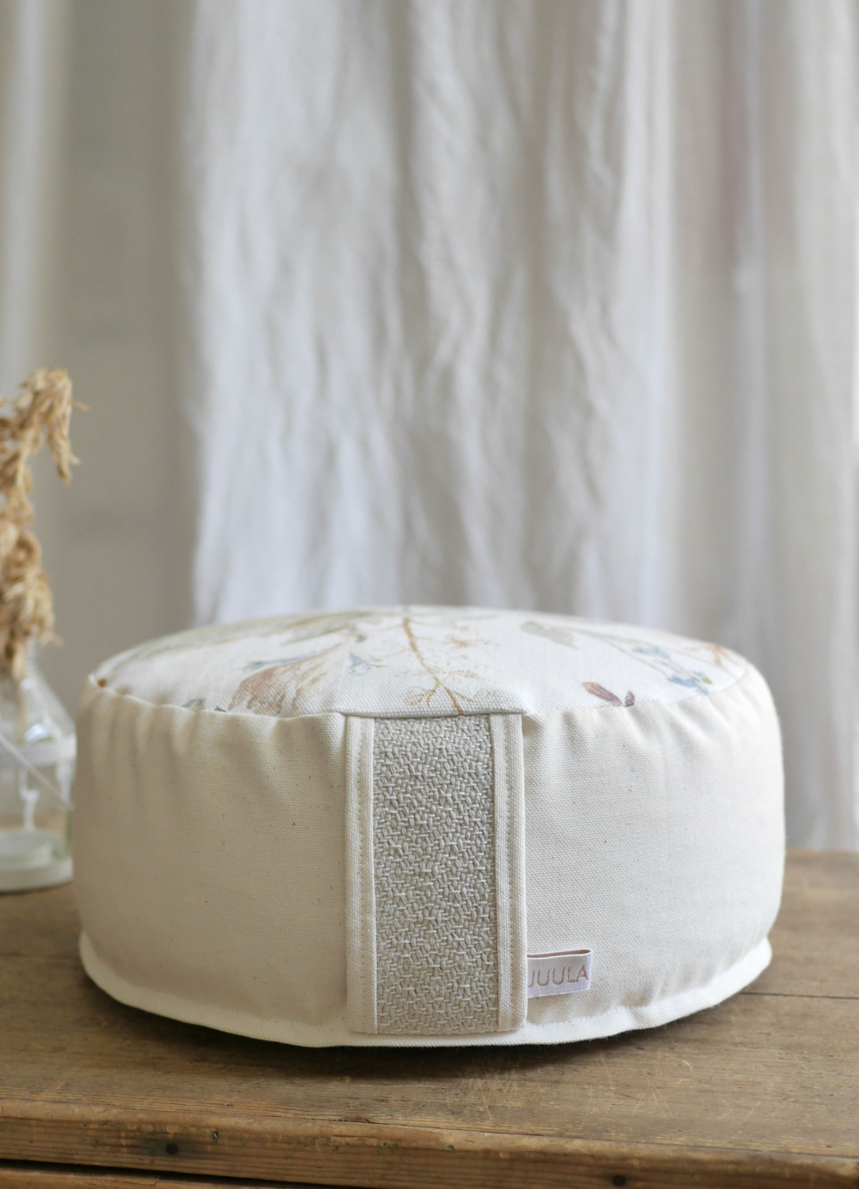 Meditationskissen Blumenwiese Weiß