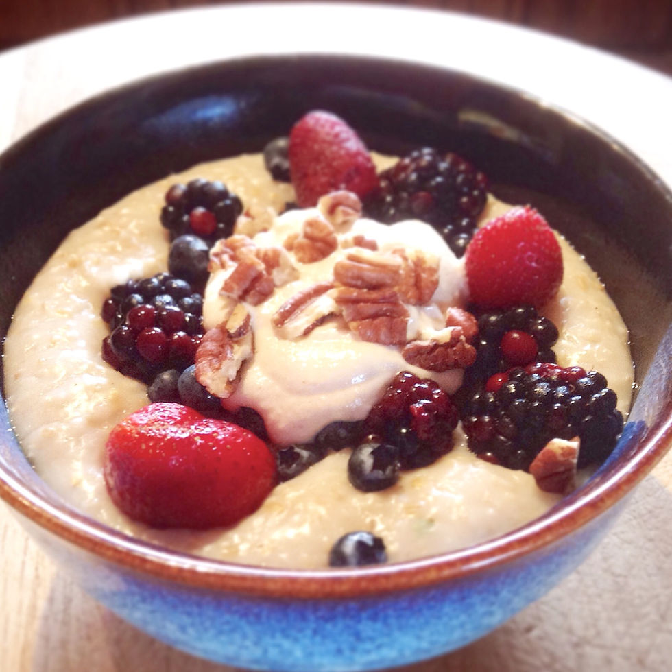 Delectable oatmeal with cashew cream