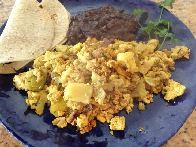 Scrambled tofu faux eggs