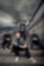 Synkkä_promokuva_portaat_Heads&Tales.jpe