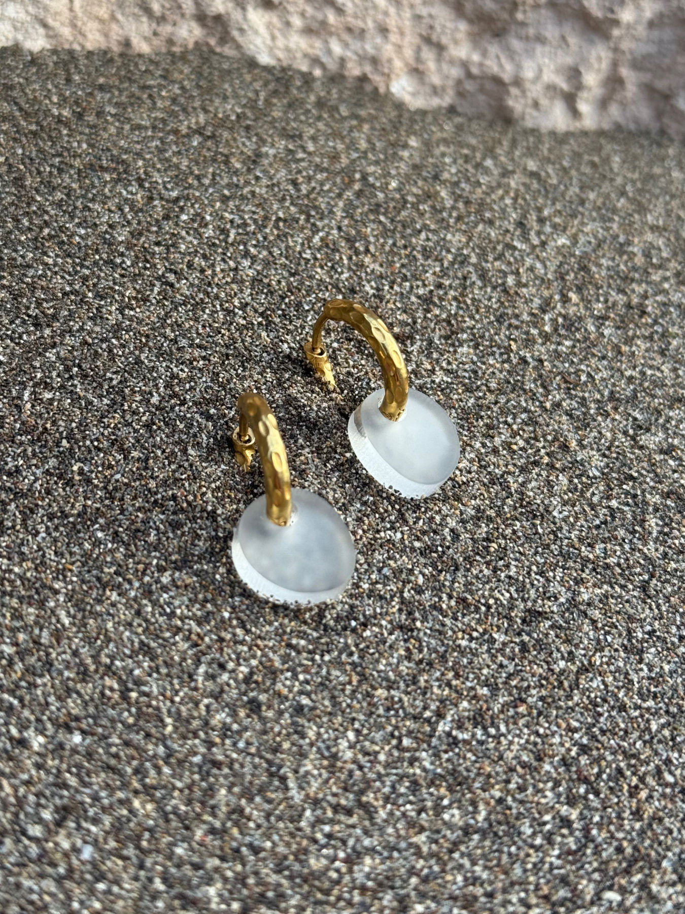 Náušnice s oblázkem / průsvitná čirá