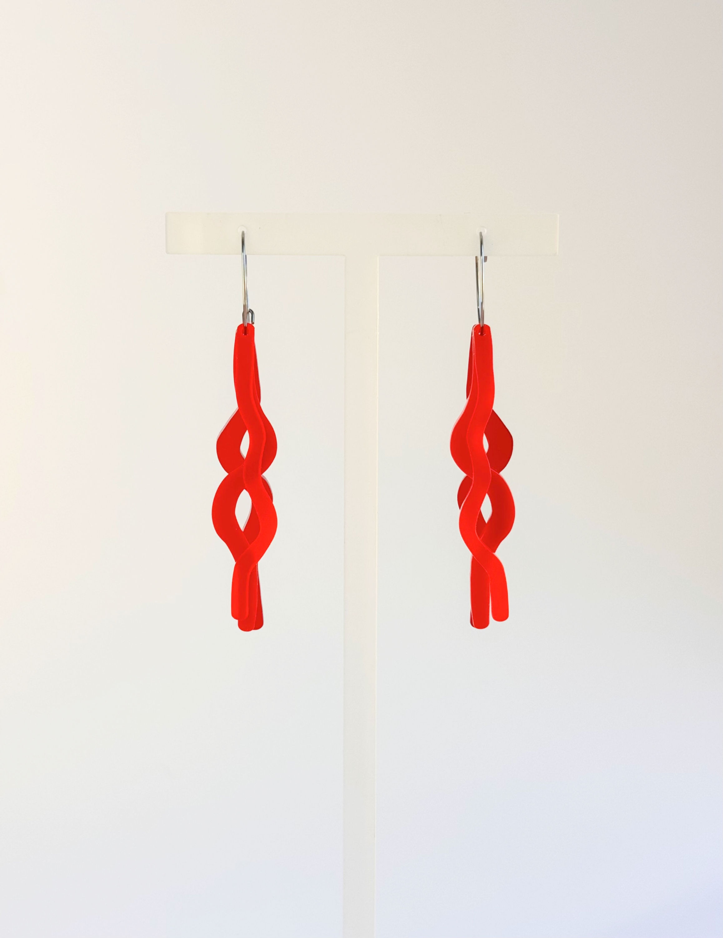 Náušnice špagety červená