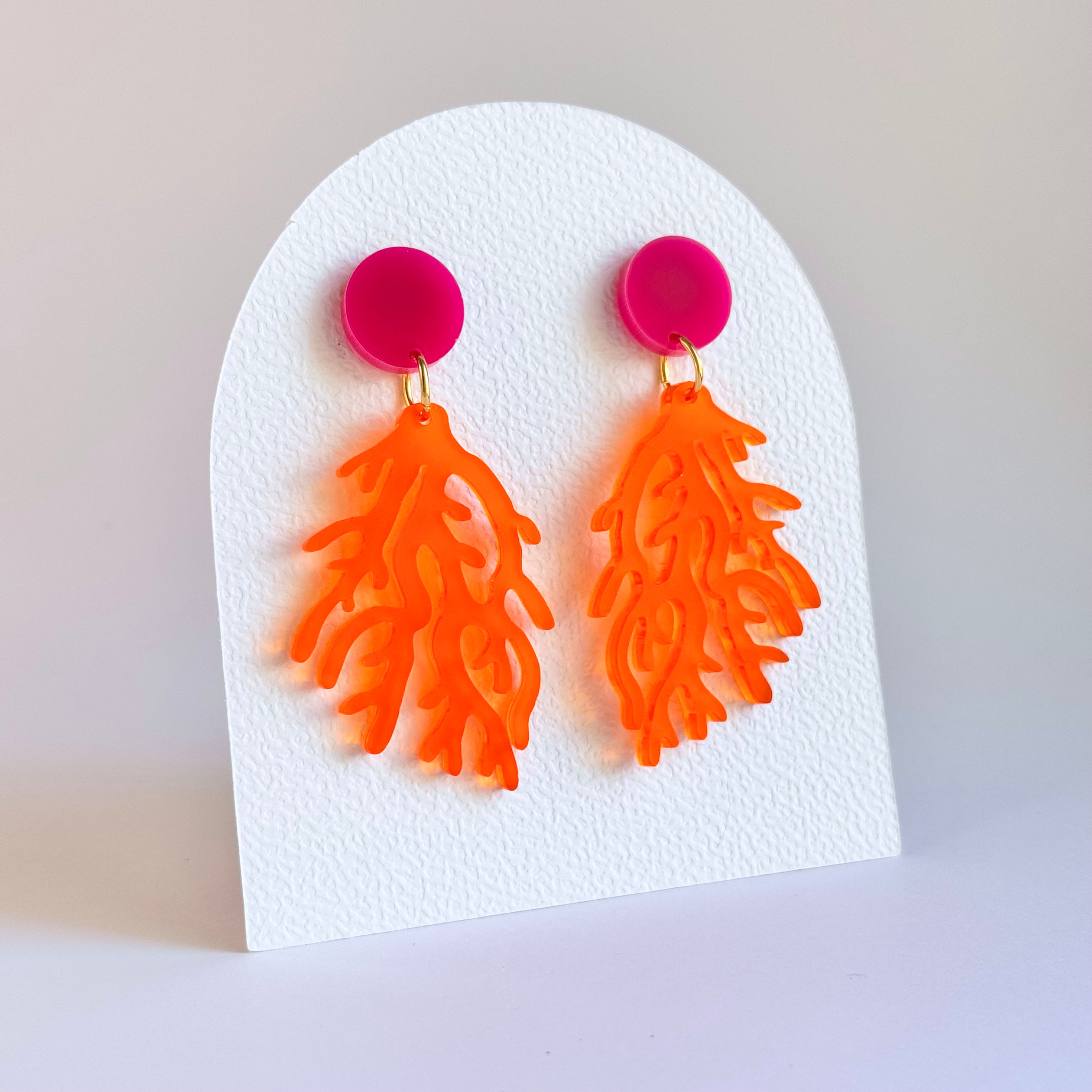 Korálové náušnice oranžová