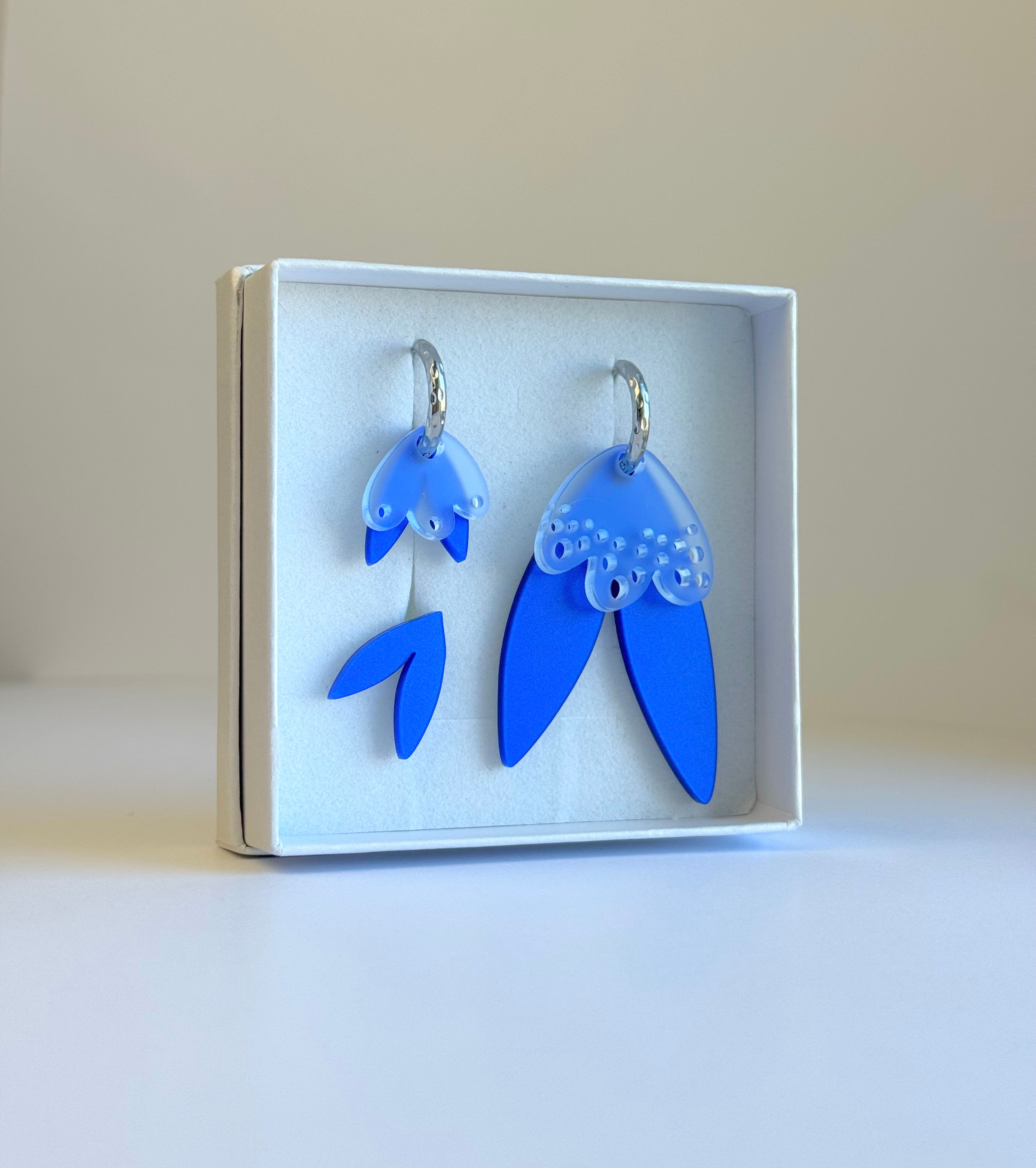 Variabilní náušnice modrá