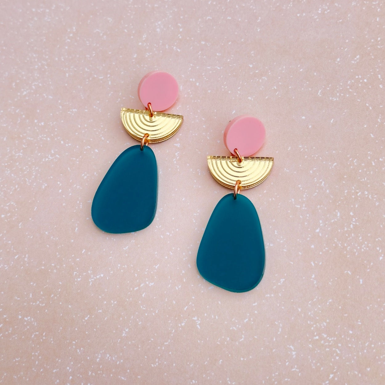 Dangle earrings asymmetrical turquoise/golden/pink