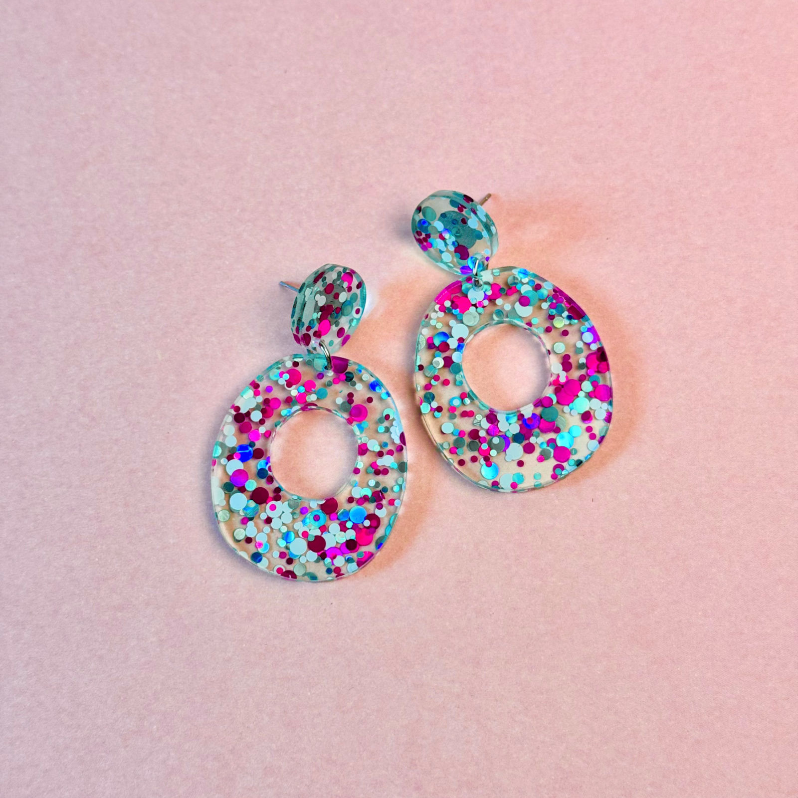 Náušnice ovály třpytivé / tyrkysová, magenta