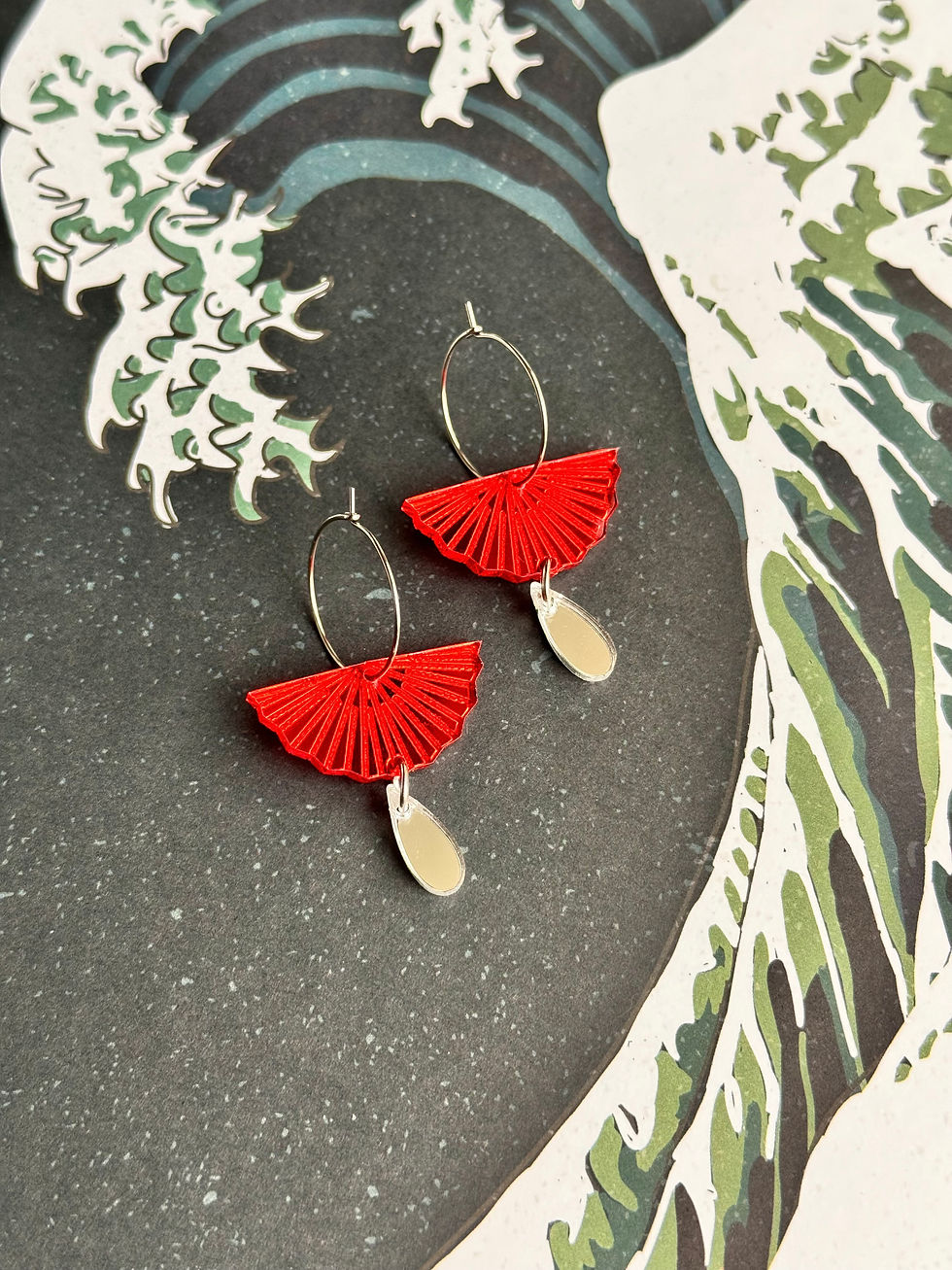 Thumbnail: Red Japanese fan earrings