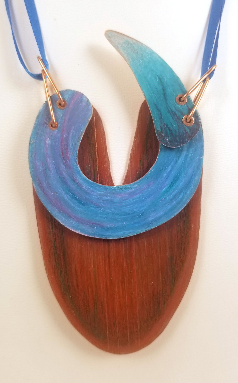 Miniatura: "Heartstrings" by Shelly Denning