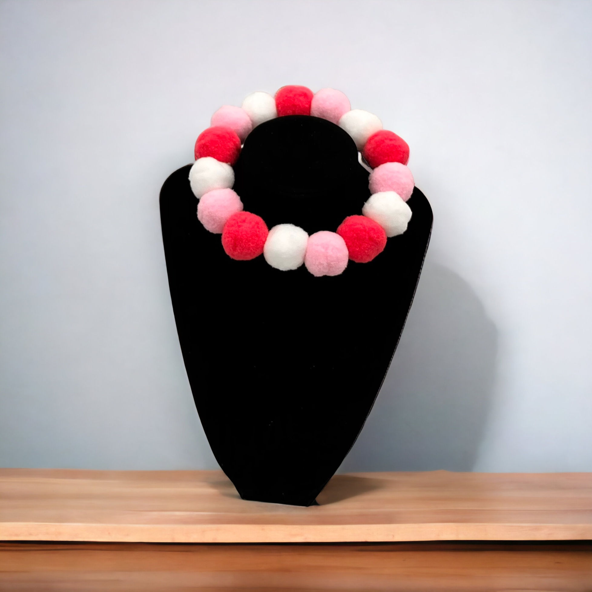 Pom Pom necklace - pink