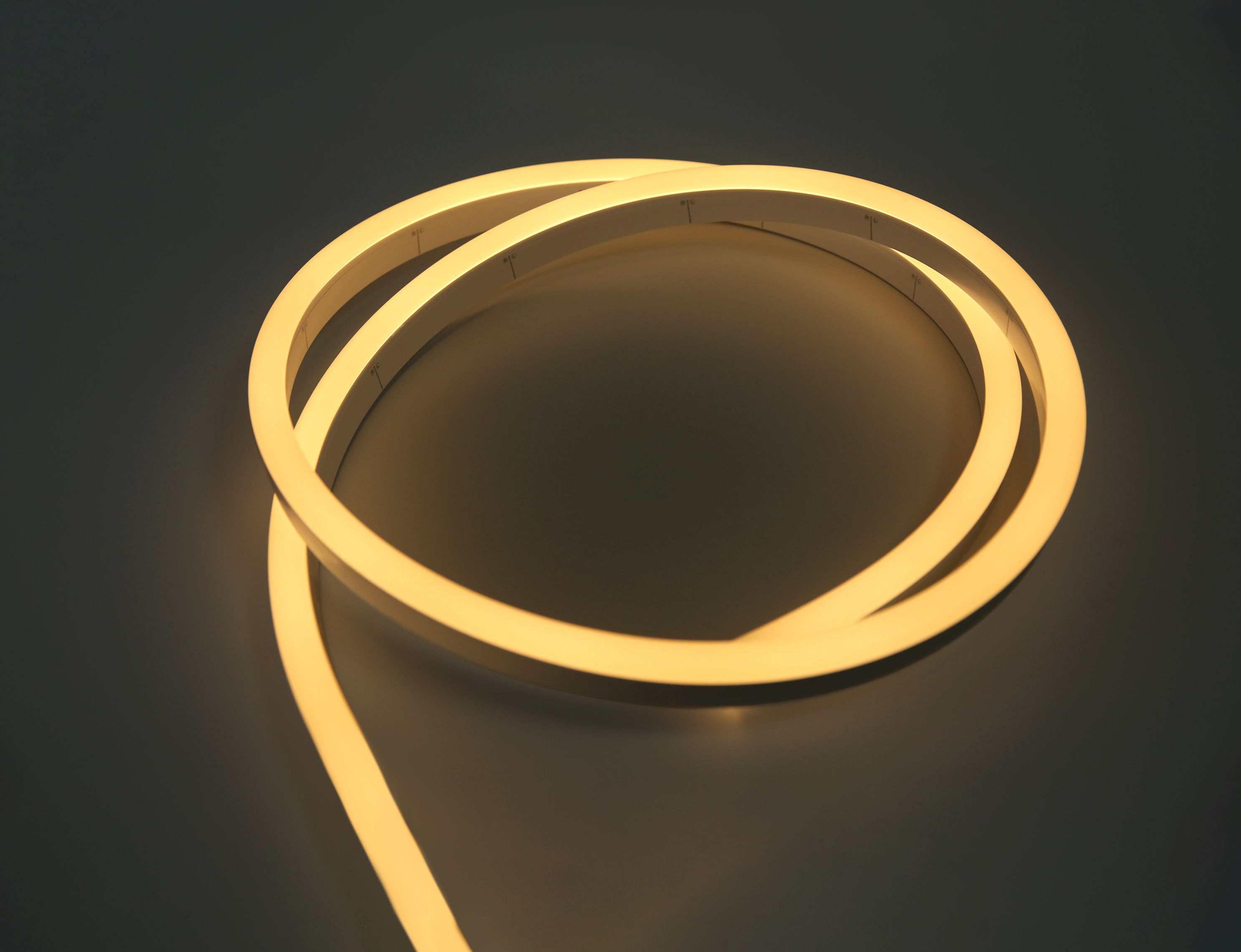 Monochrome - Agatha - Bubble side view