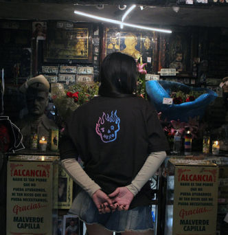 Pidiendo por mi familia y amigos