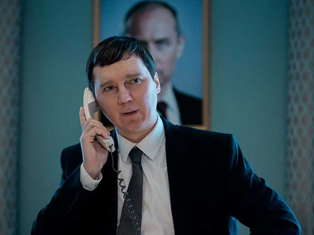 The Wizard of the Kremlin: Putin, o equívoco de Assayas (e o de Kiev)