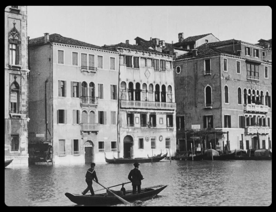 Still de Panorama du Grand Canal vu d’un bateau (1896) de Alexandre Promio