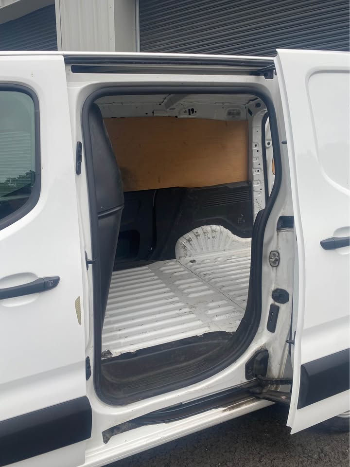 Thumbnail: Vauxhall combo 2019 (3 vans available)