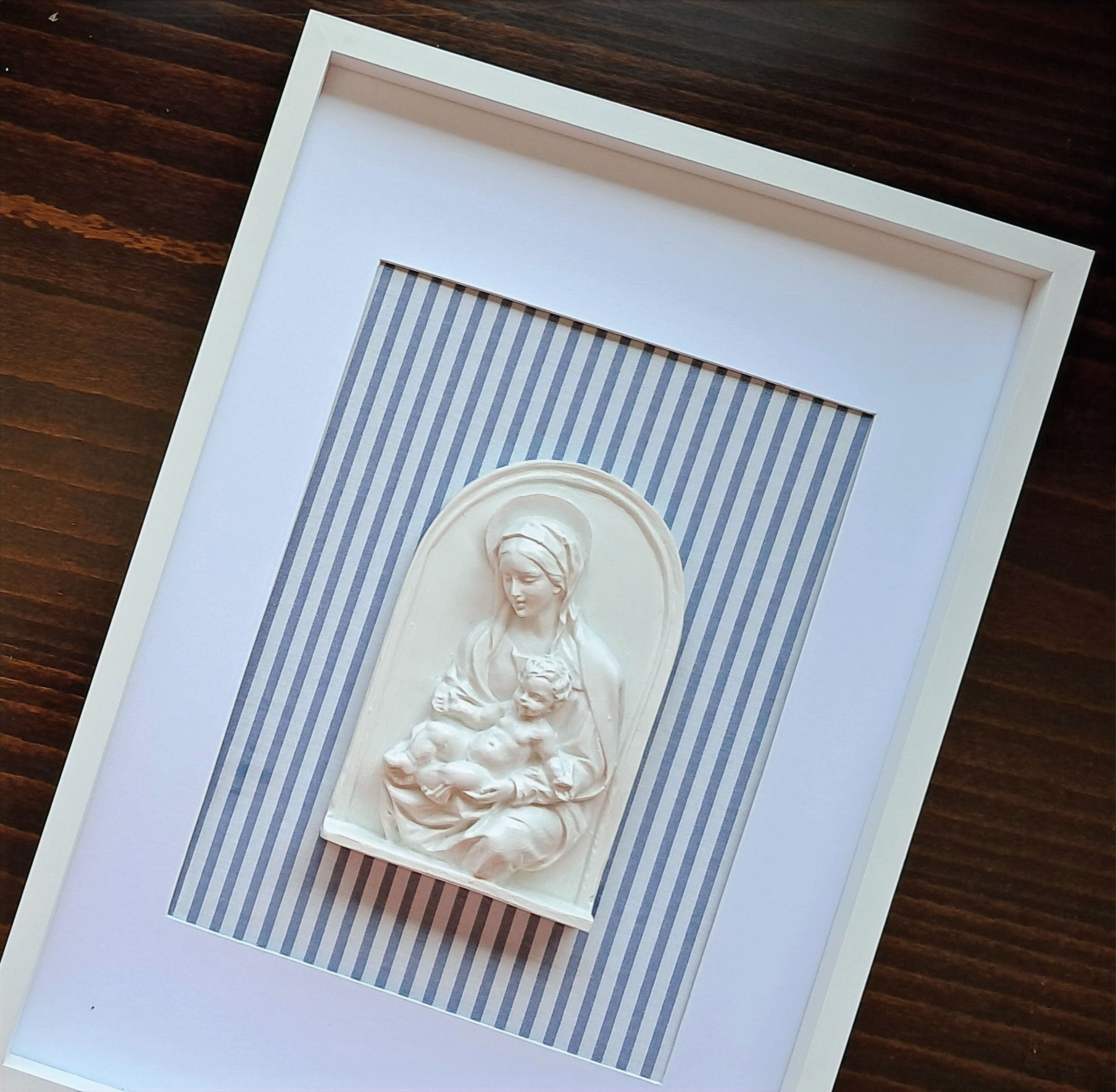 Virgen con marco 30x40 cm