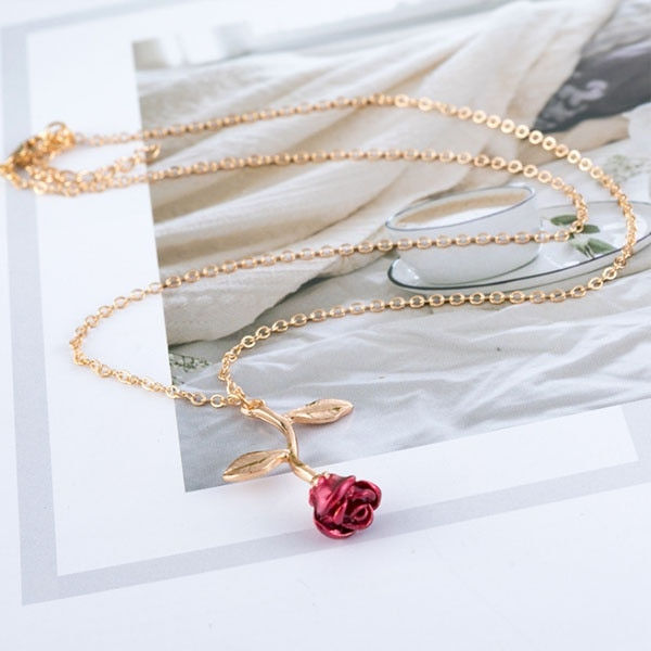 Miniatúra: The Falling Rose of Poetry pendant necklace