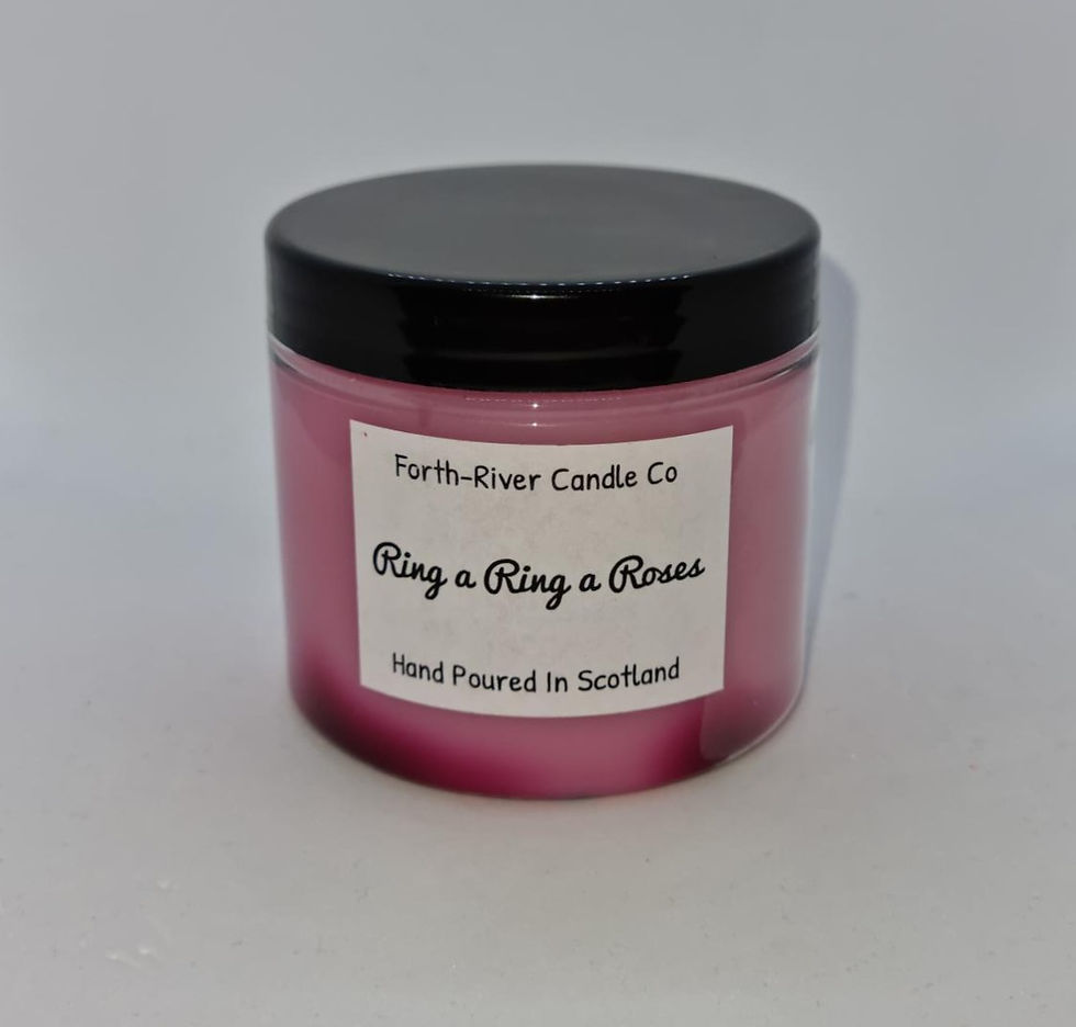 This fragrance composition evokes the essence of a blossoming garden, where the romantic scent of freshly picked roses