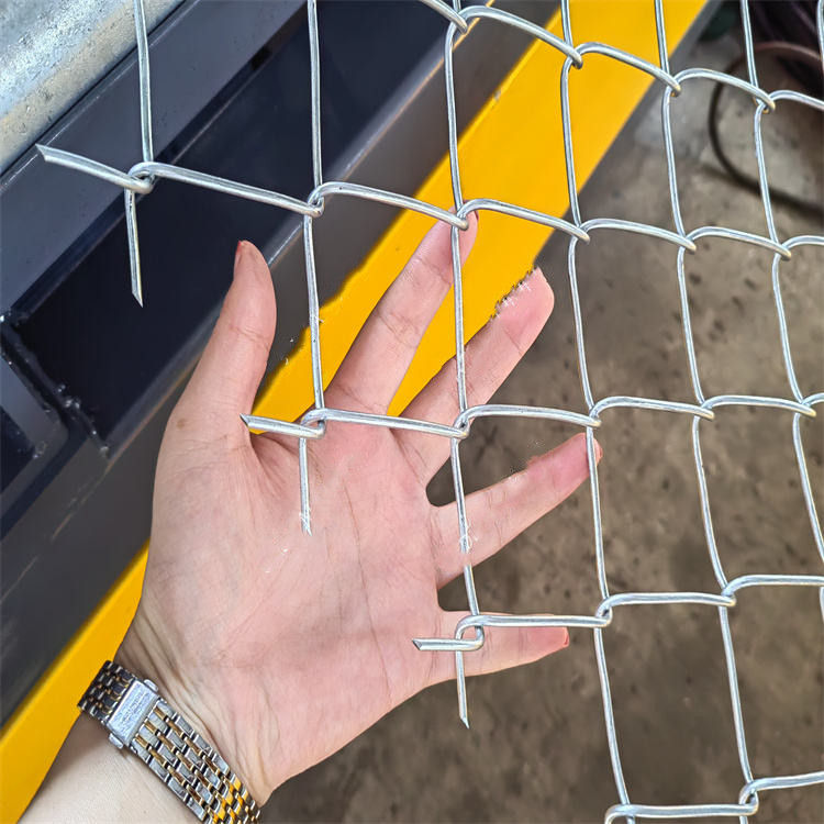 Thumbnail: Automatic chain link fence machine