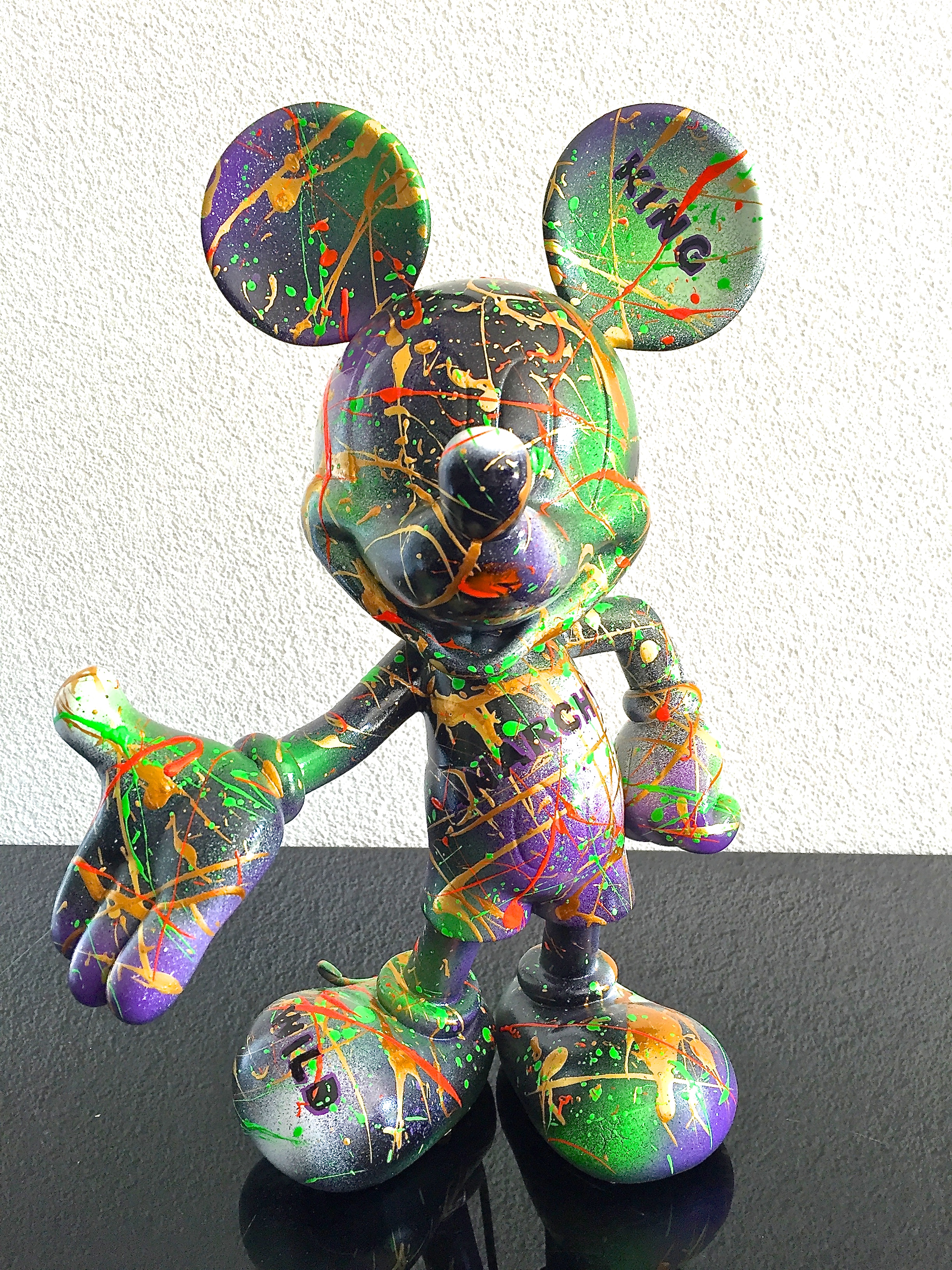 Mickey " ROCK N ROLL" 30X19X15CM