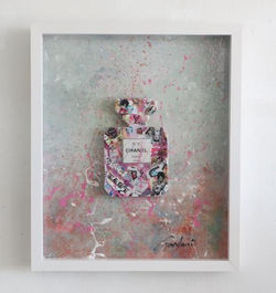 3D CHANEL BOTTLE ROSE 55X45CM