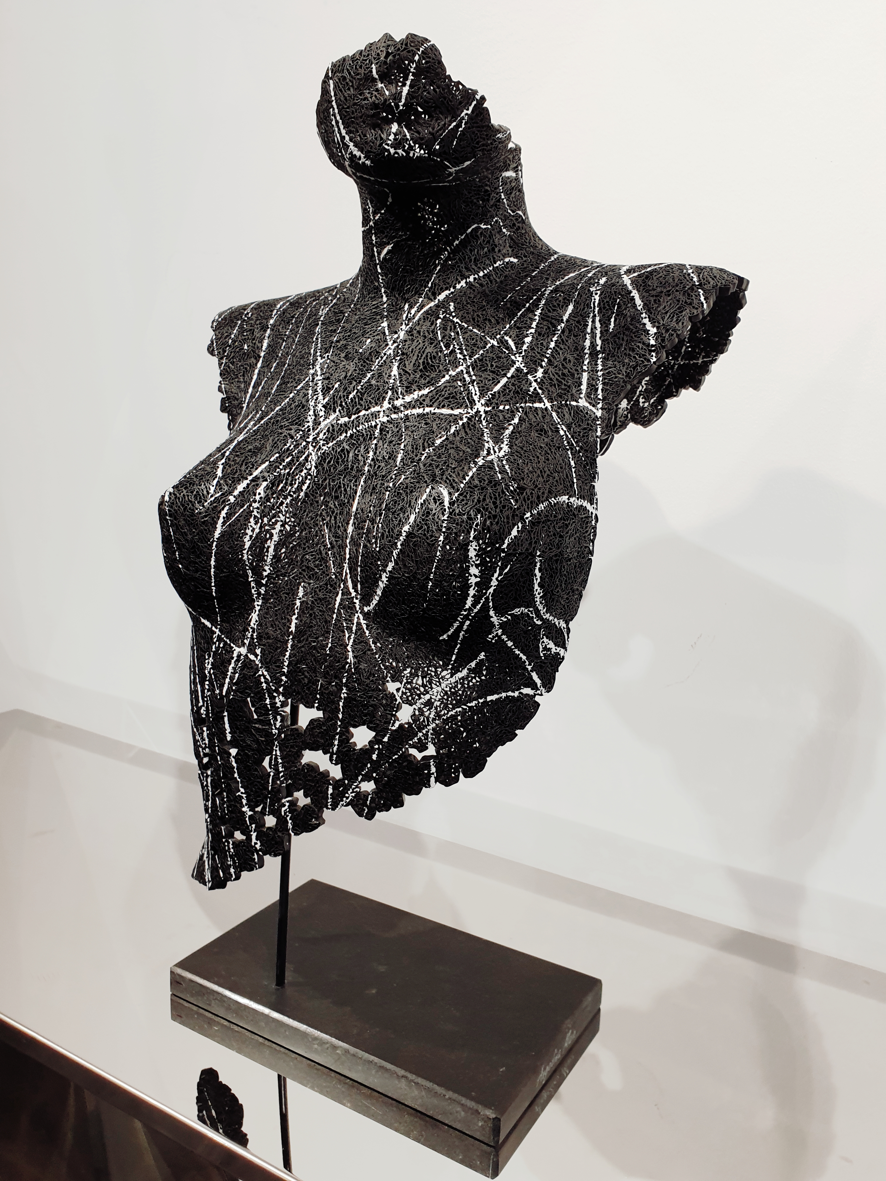 YIN 58X40X22CM