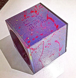 Ecrin "Love is Life" 10X10X10CM