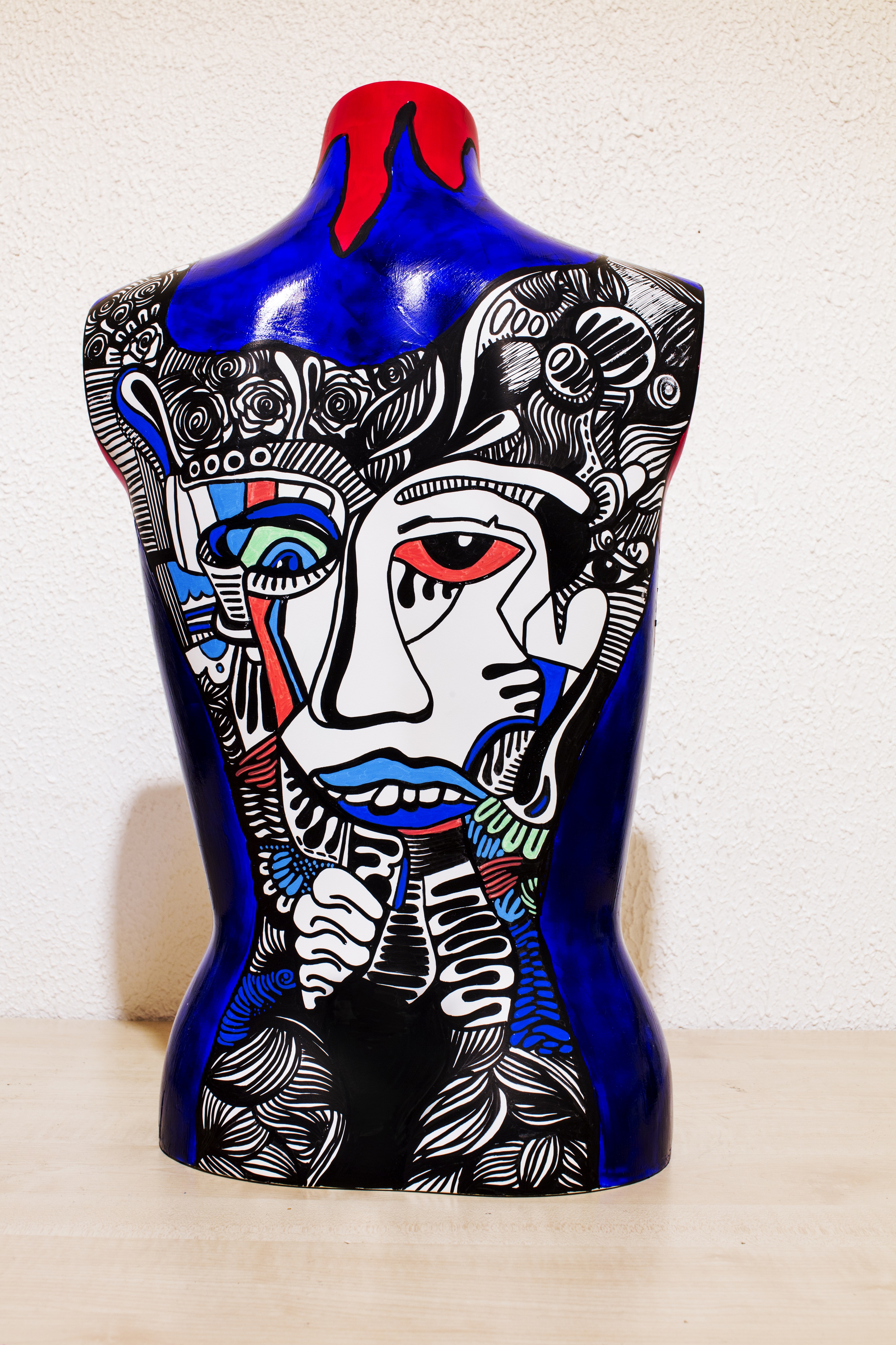 FAMILY BOOBYS "BULLY" H:65CM