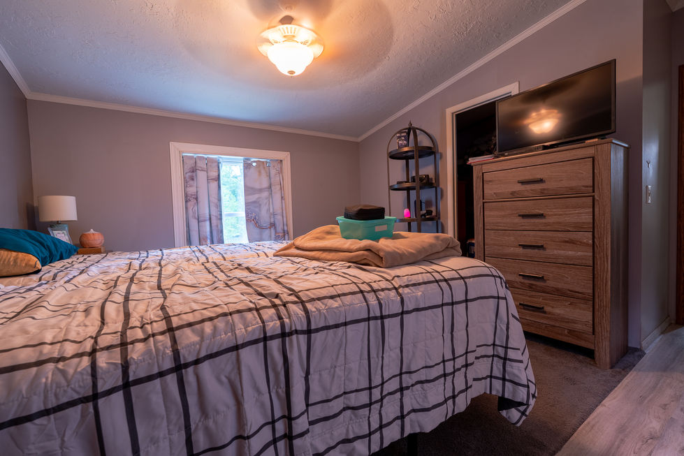 Main Bedroom (2)